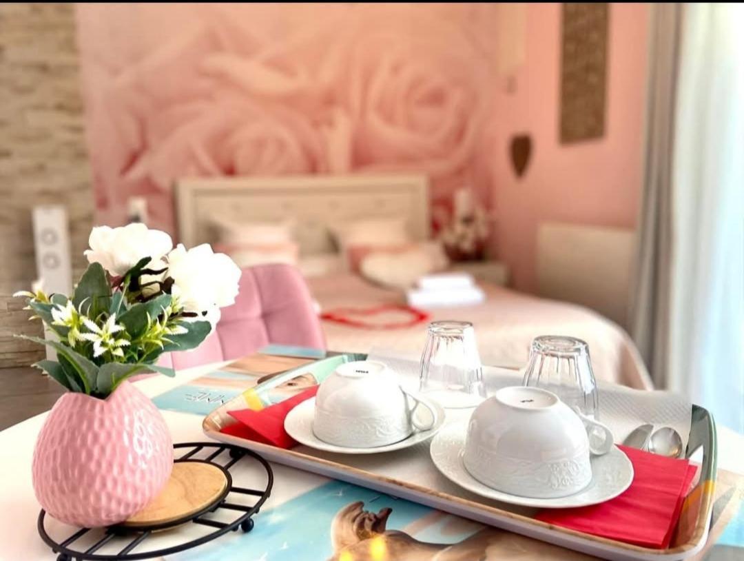 Les Nids De La Baie Bed and Breakfast Favières Eksteriør billede